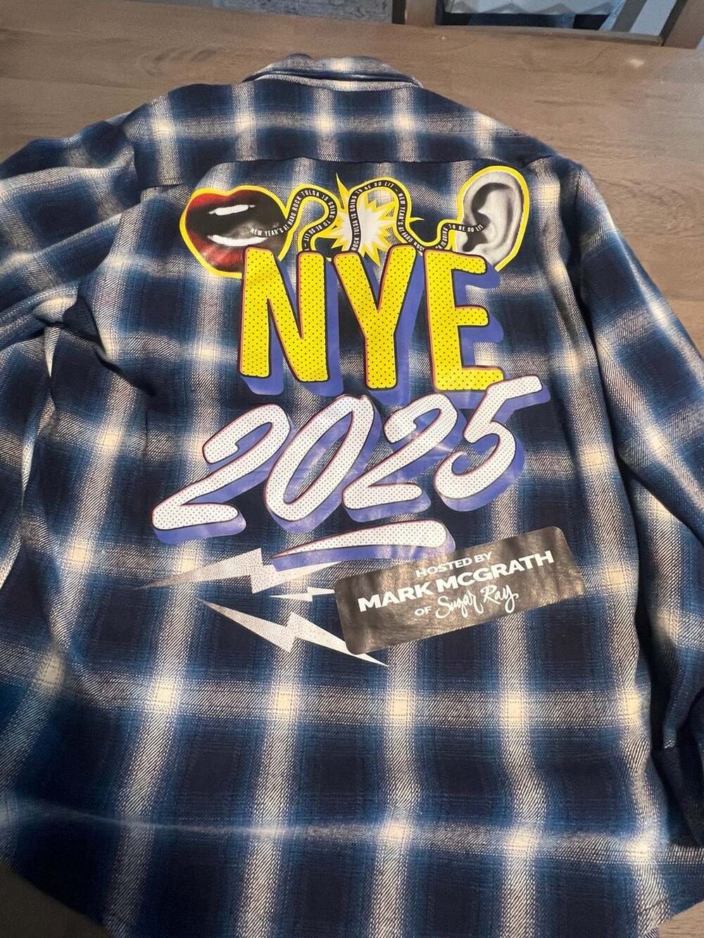 Hard Rock Hotel & Casino Tulsa Flannel Shirt Size L Blue Plaid Mark McGrath